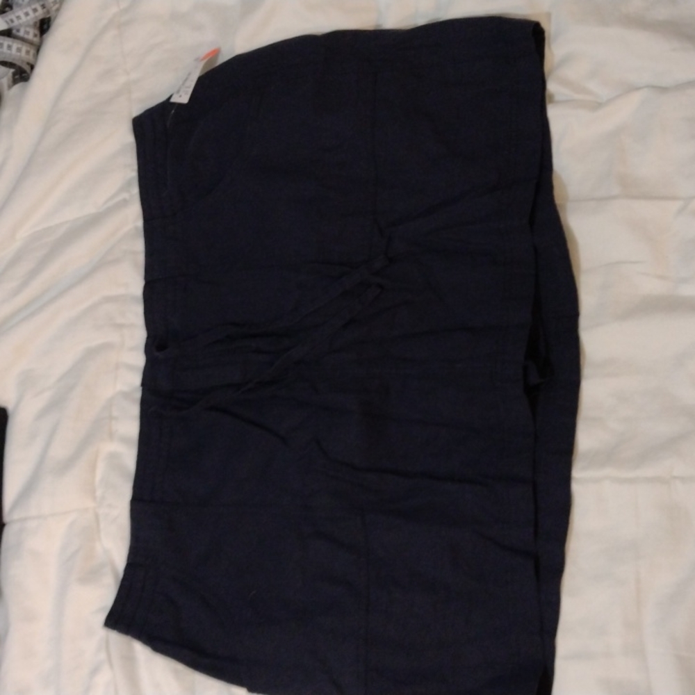 Reitmans navy skort